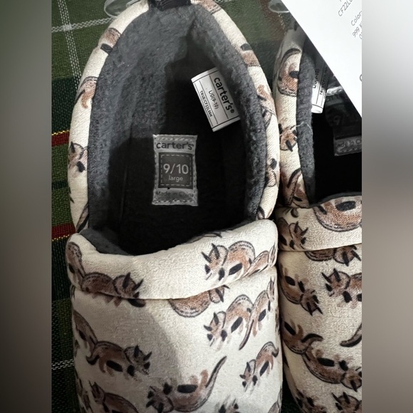 NWT-Carters Dinosaur Boys Slippers - Picture 3 of 4